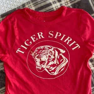 chaser brand red tee crop top